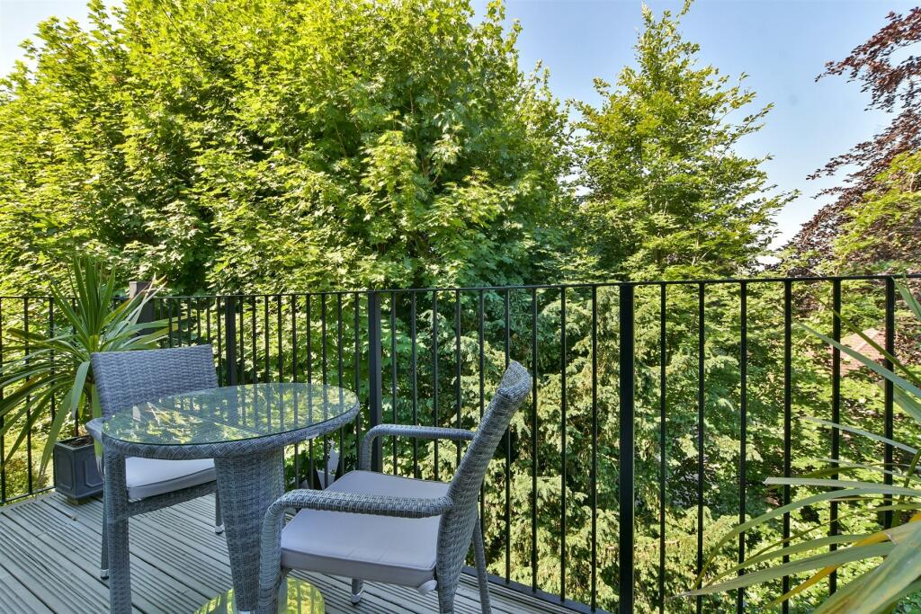 Balcony / Terrace (Original)