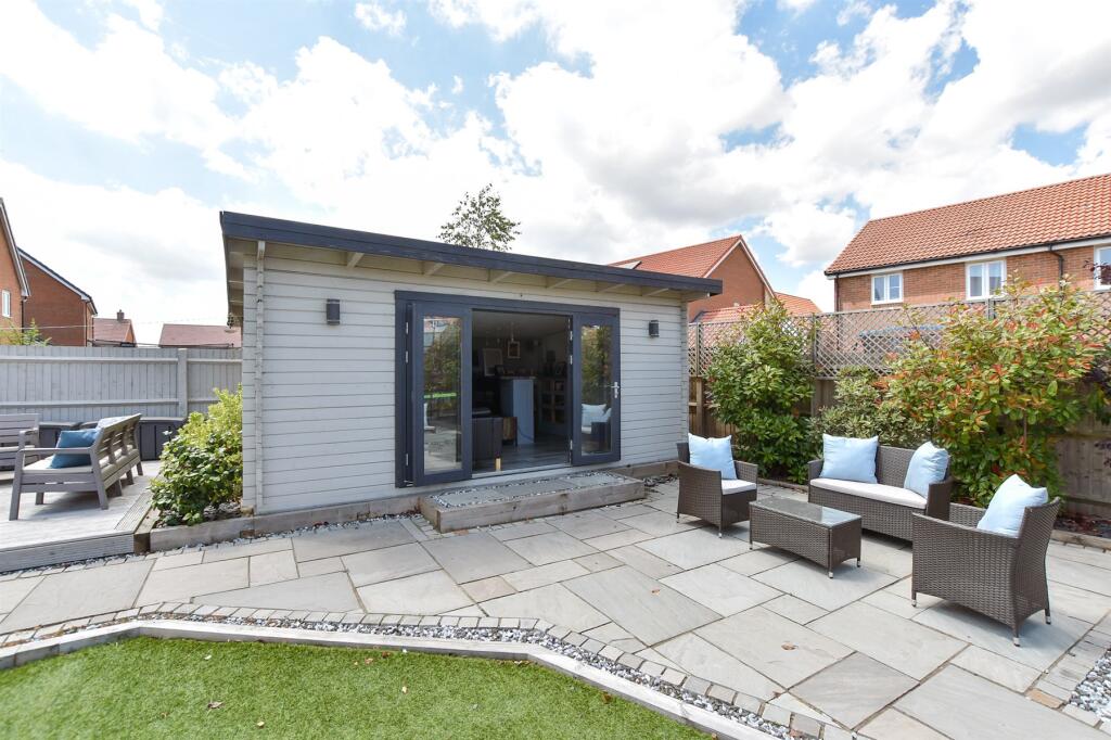 Workshop/Outbuildings