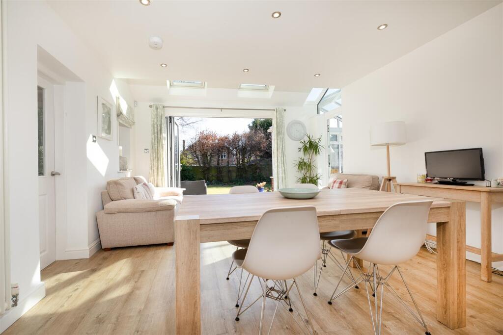 42 Highfields Close, Ashby