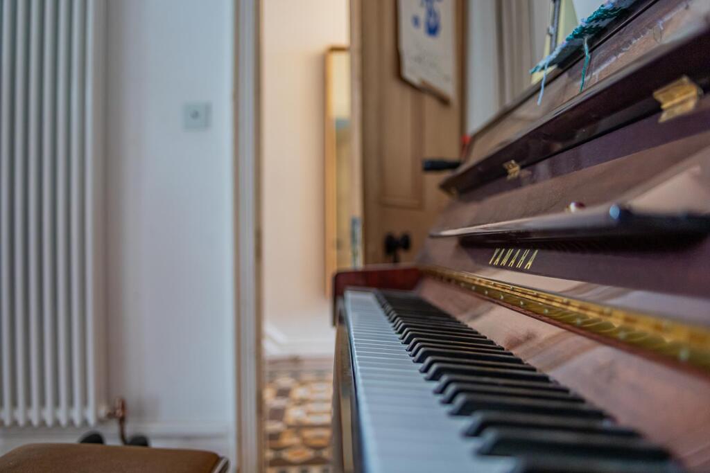 Mackintosh Place 214-24.jpg