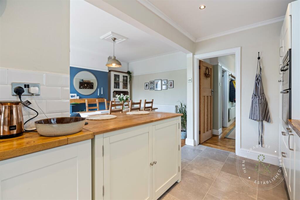 Allensbank Road, Heath, Hern Crabtree (13).jpg