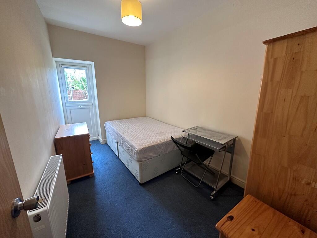 upper rear right ...