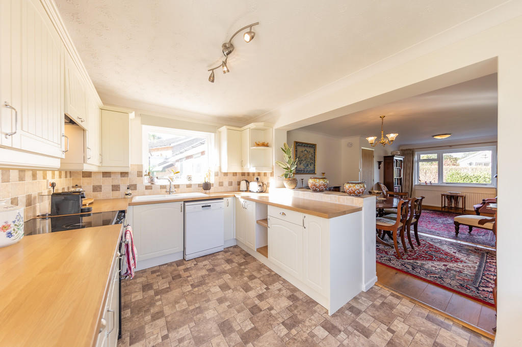Kitchen diner 