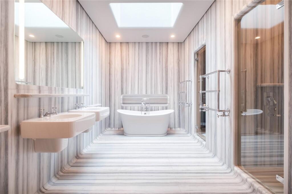 En Suite Bathroom