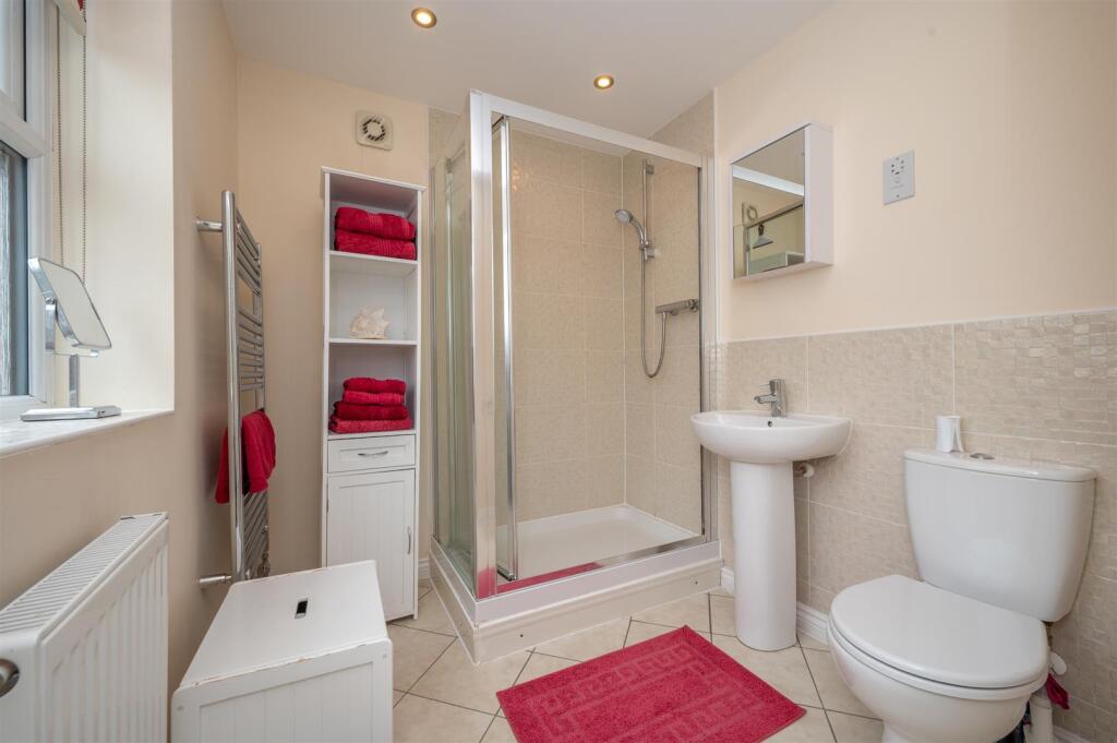 En-Suite Shower Room (Bedroom One)