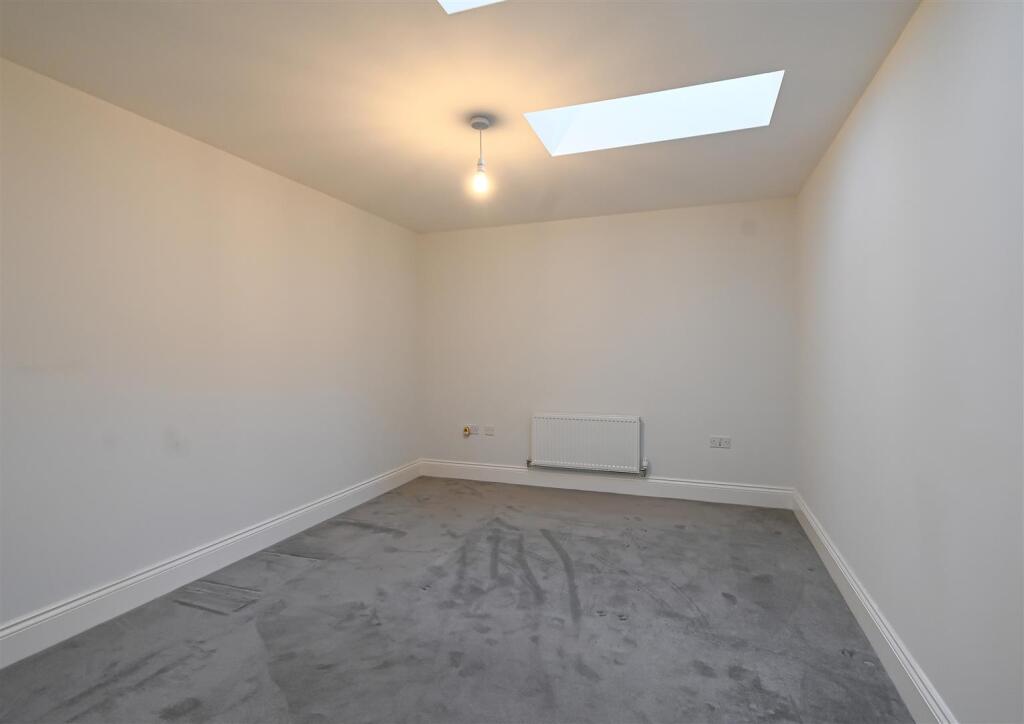 1 Crossfields Crescent-14.jpg