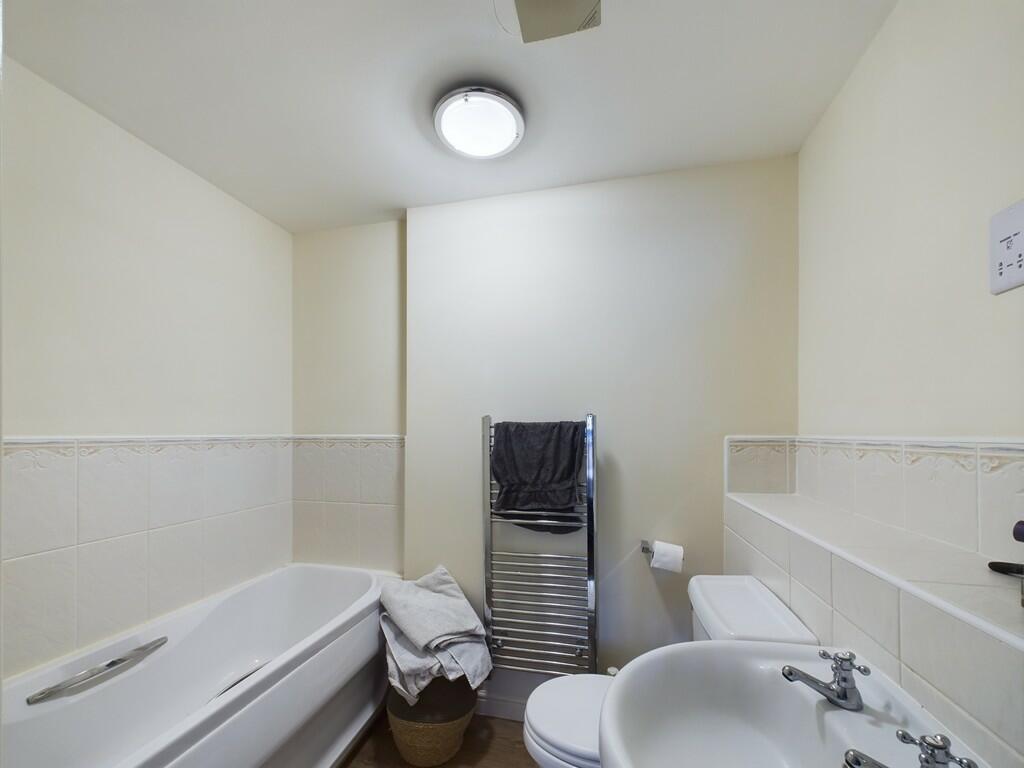 CAM01835G0-PR0081...