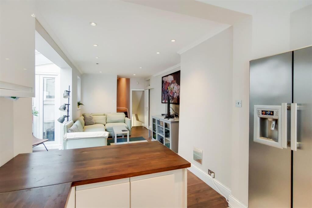 10 - Kitchen-Reception-0.jpg