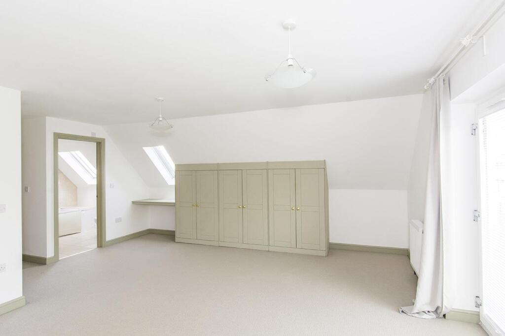 (Bedroom One Photo Two)