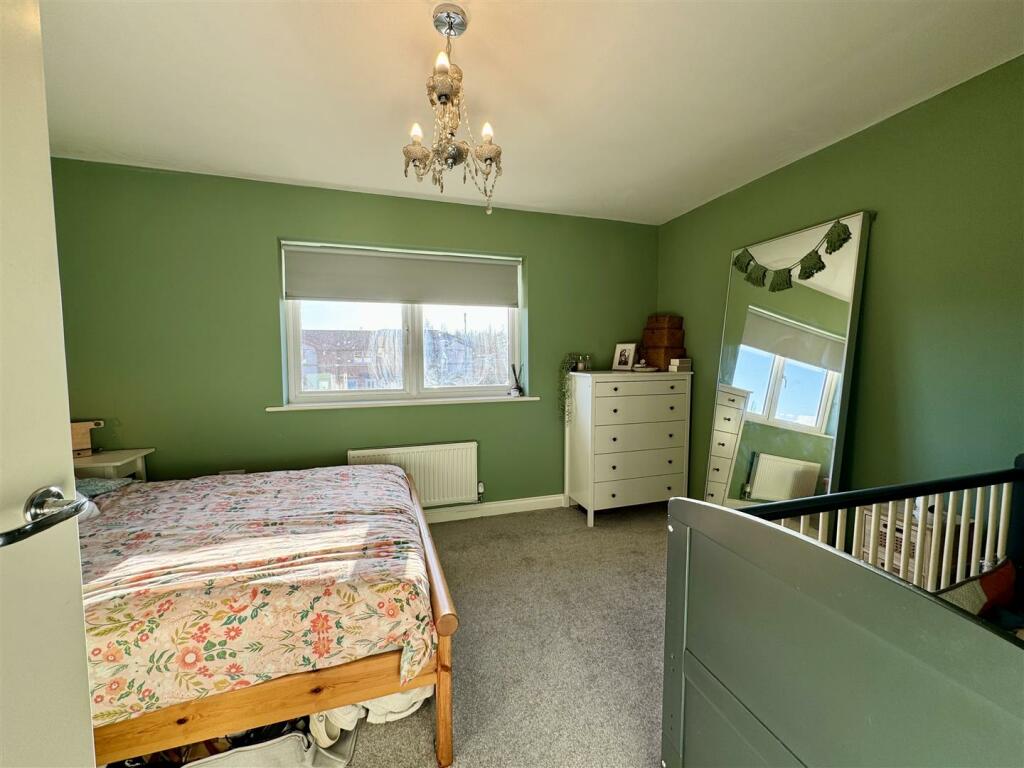 Principal bedroom