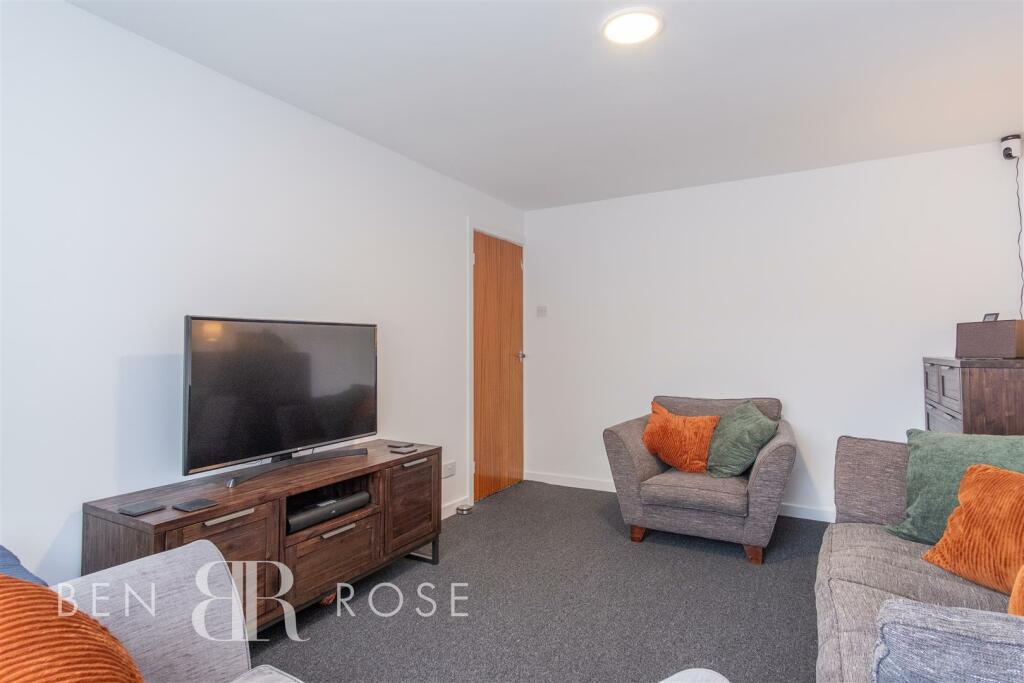 Sitting/Dining Room