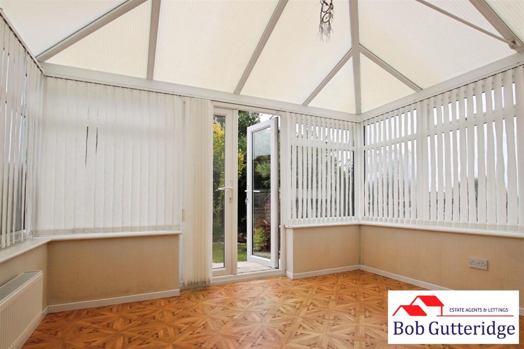 HALF BRICK &amp; UPVC DOUBLE GLAZED CONSERVATORY