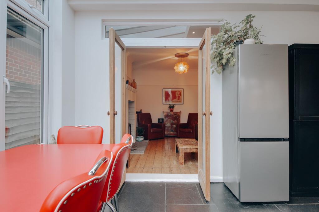 Lounge doors