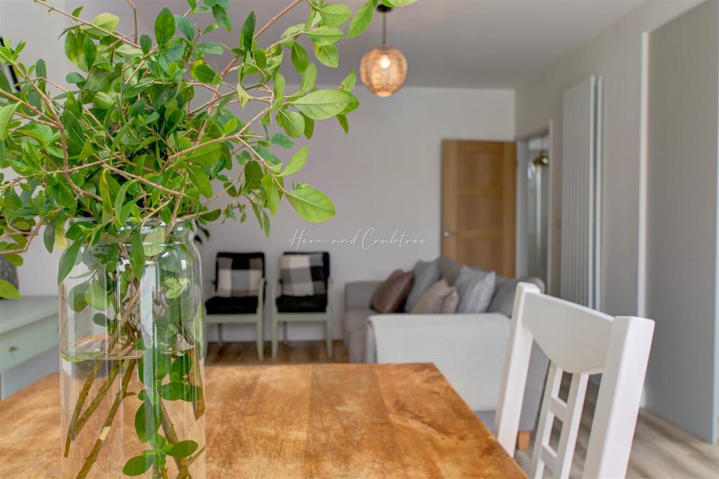 King George V_Hern_Crabtree_ (2).jpg