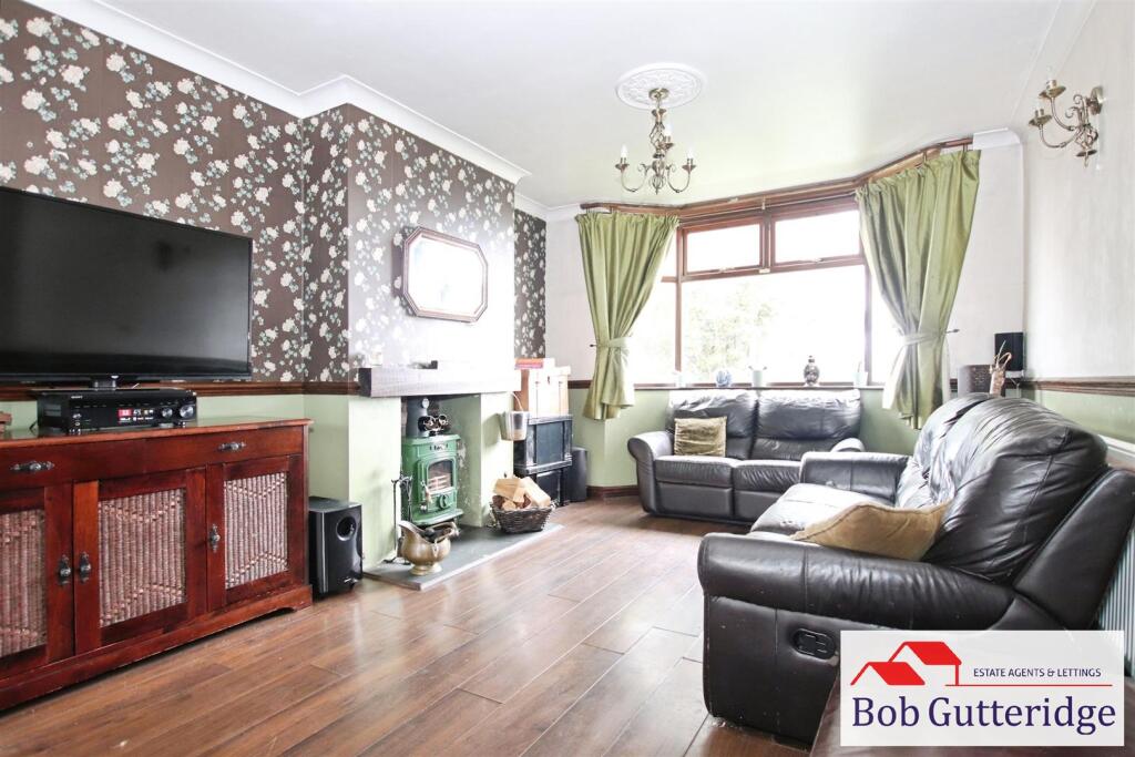 OPEN PLAN LOUNGE / DINER