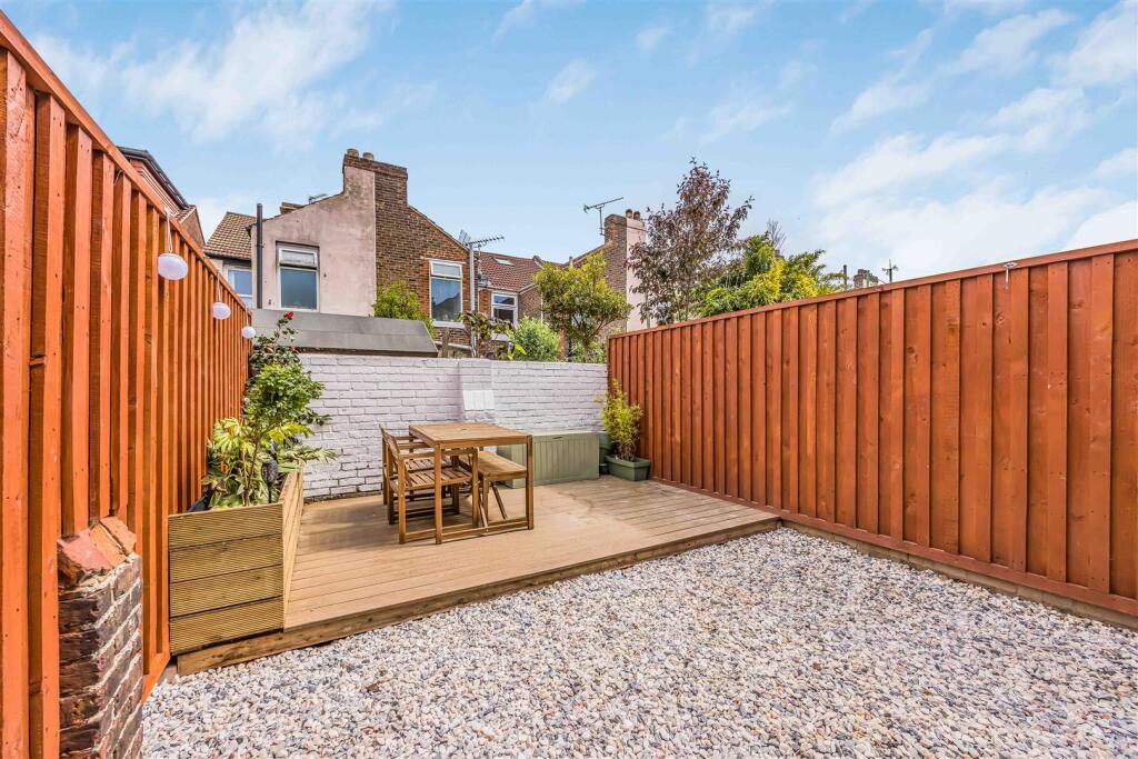 102 Jubilee Road, Southsea-Small-PorticoMarketing-