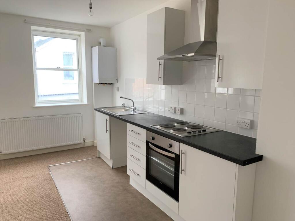 Dudley Road, 43, 3 (