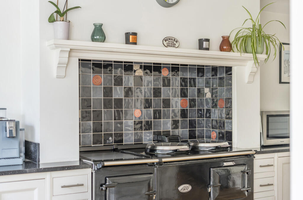 1329204-9-68839a9...