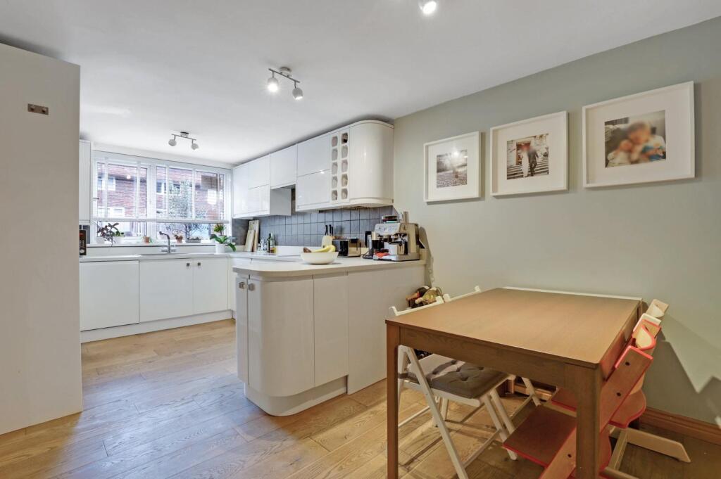 13-b195JHPropWorld - 9 Prospect Close - 5.jpg