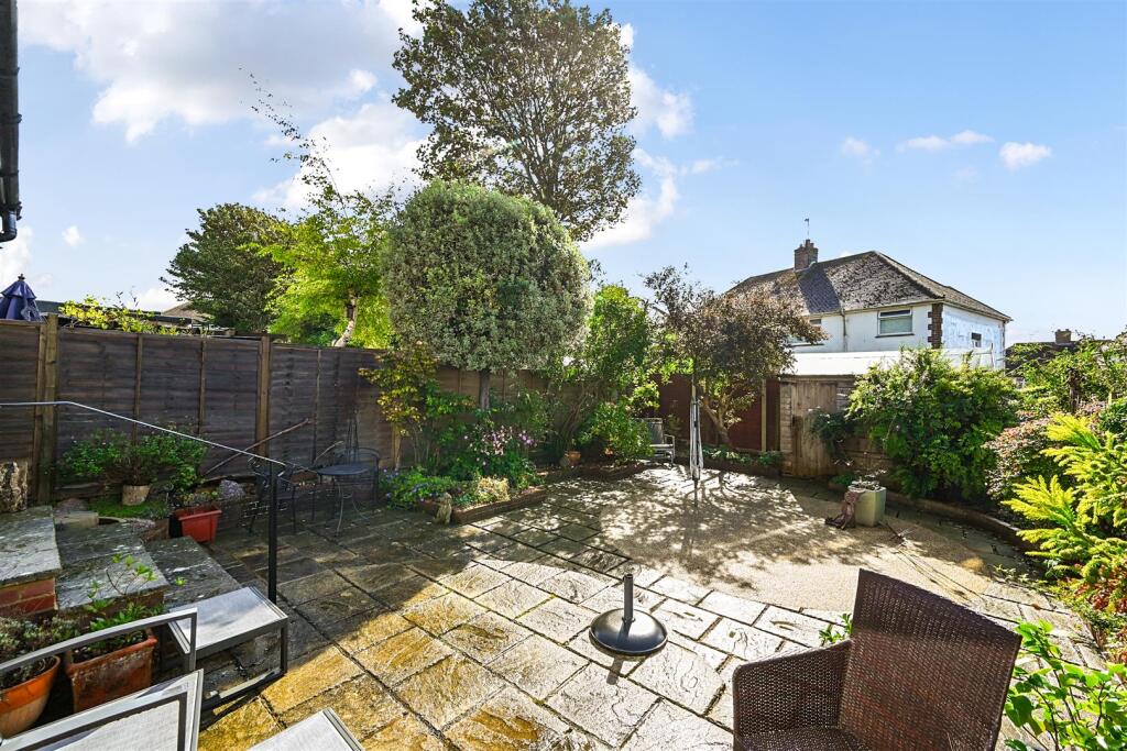 Foredown Road, BN41 (24).JPG