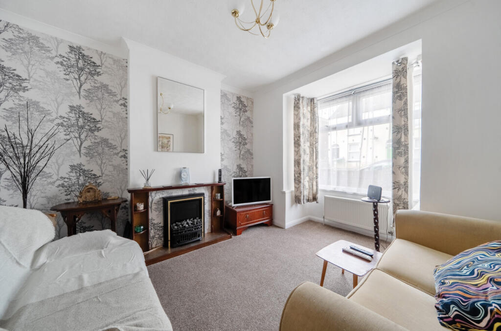 1327919-7-6887688...