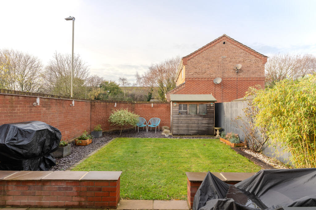 3 Hudson Close  (17 of 18)