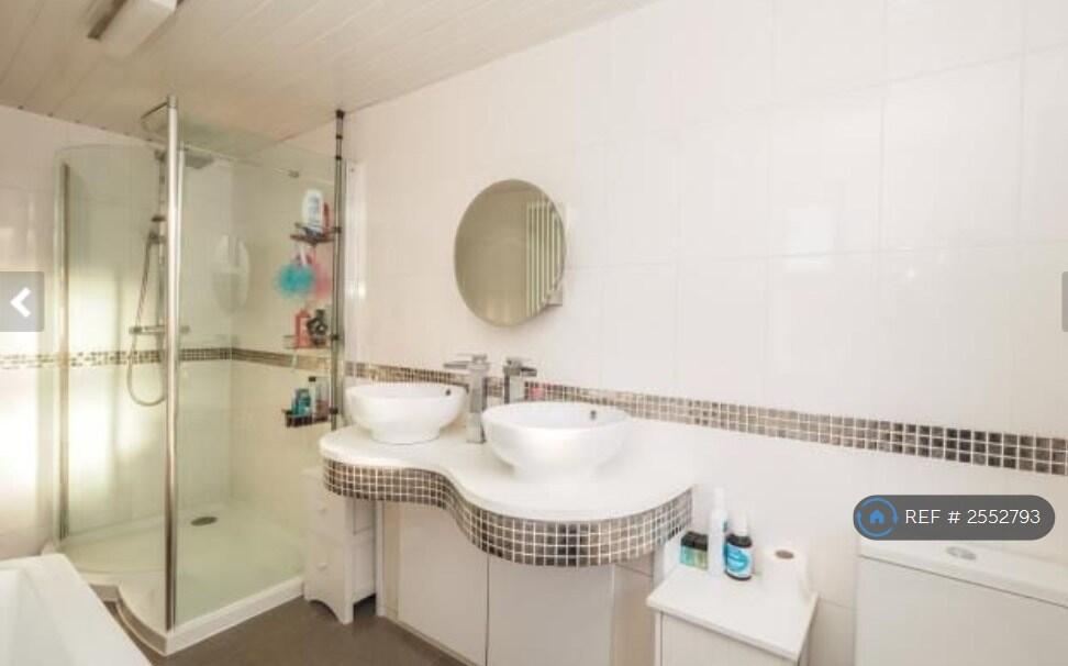 Upstairs Bathroom