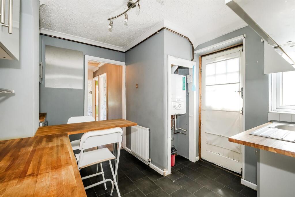 284 Hall Lane-6_web.jpg