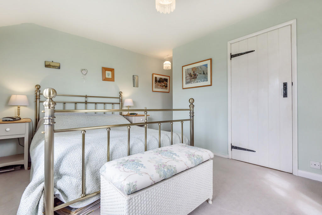 Bedroom 2 with En...