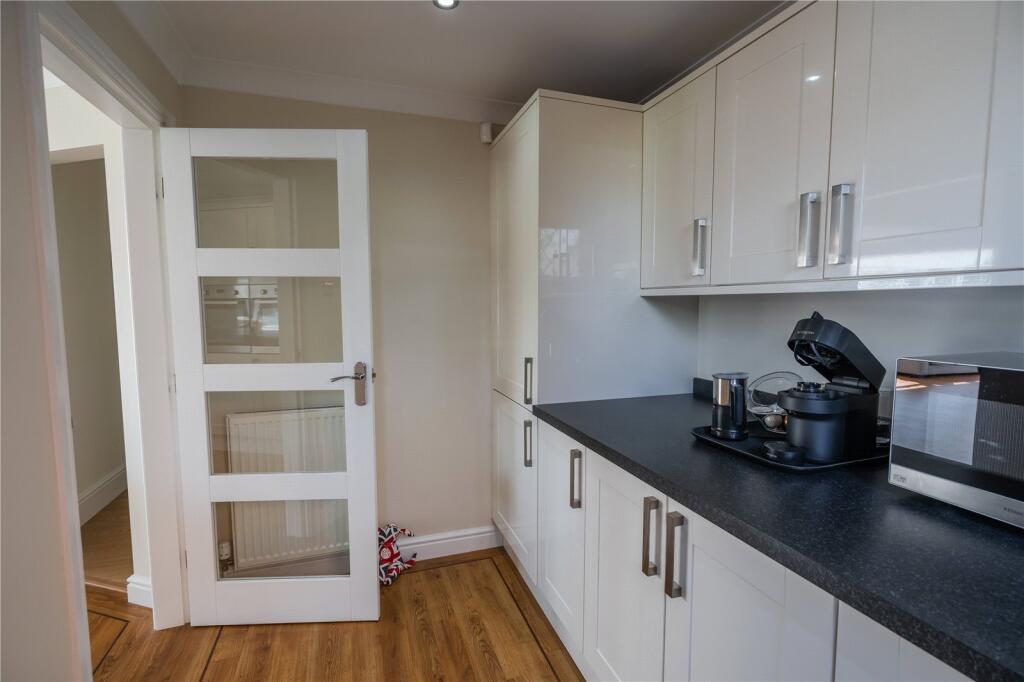 Utility Room (2)
