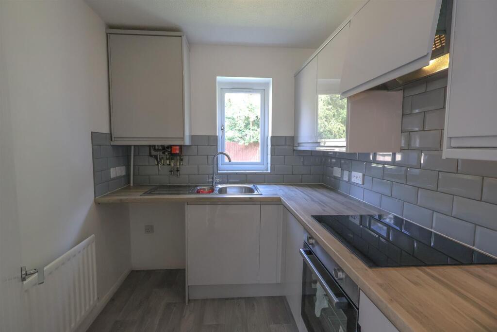 kitchen lydham.jpg