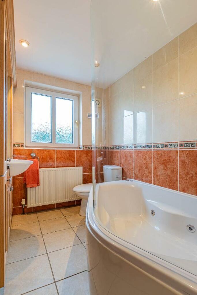 Llwyn Y Pia Road 50-34.jpg