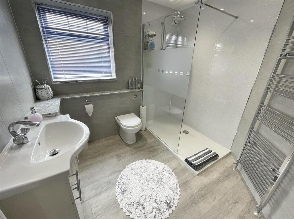 Master En-Suite