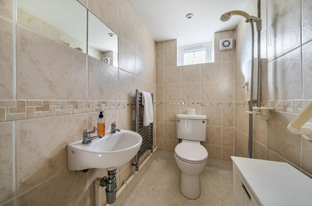 1349997-18-68cd4b...