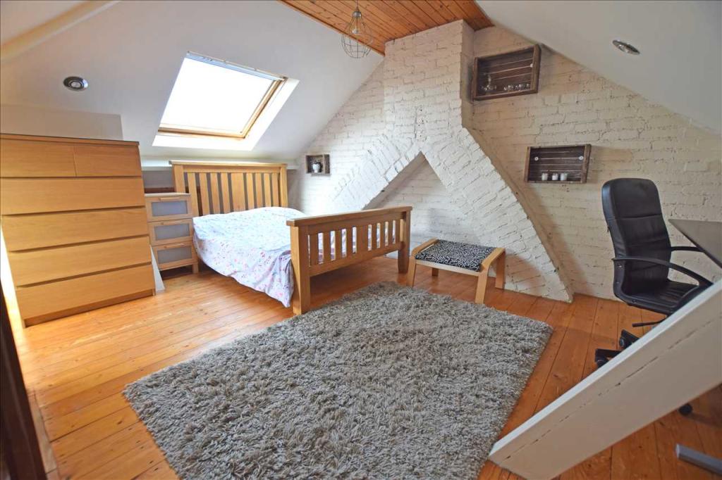 (INFORMAL) LOFT ROOM