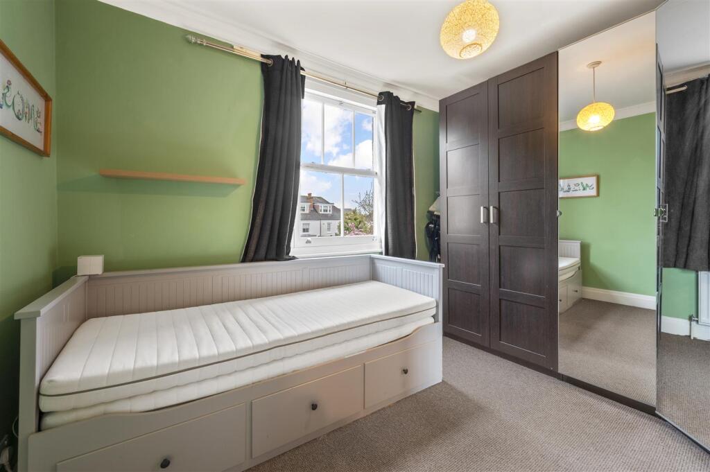 13 B laurel Road,11.jpg