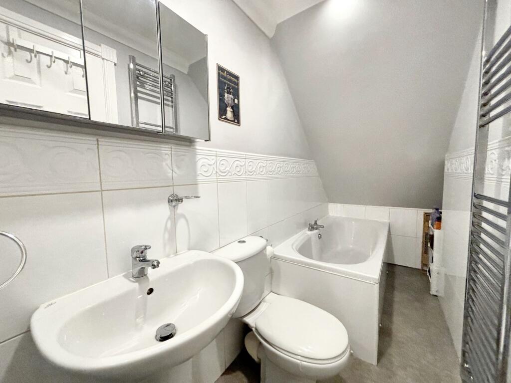 En-Suite Bathroom