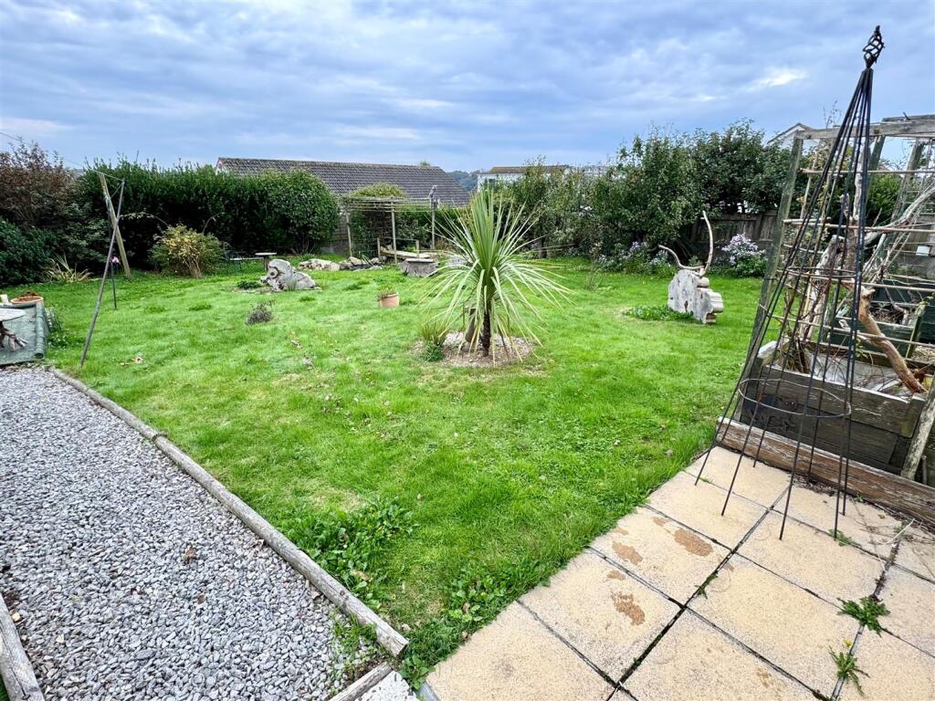 18 Whitegate Road Garden