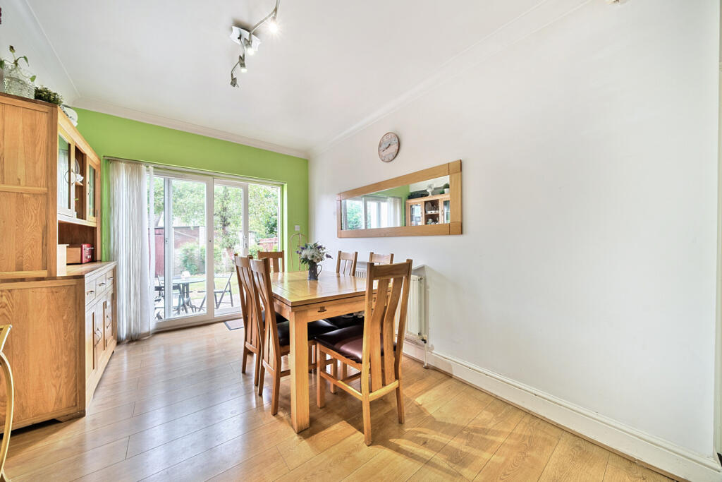 1303263-8-683efc9...