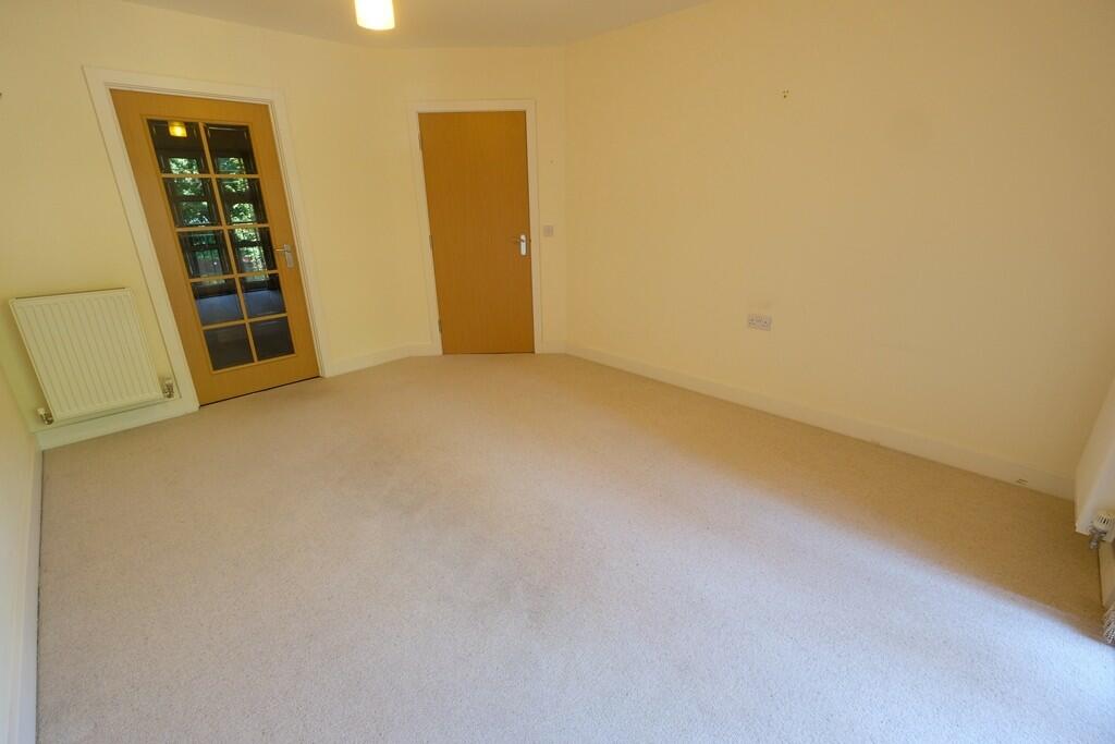 SITTING/DINING ROOM