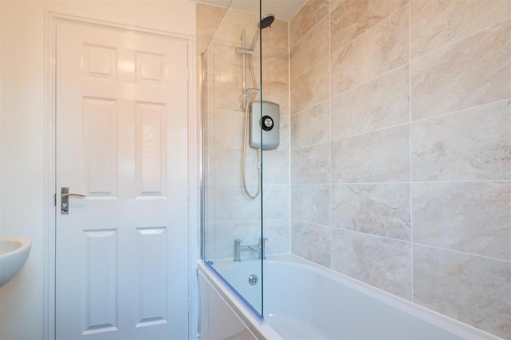 Renmore_External_Bathroom_.jpg