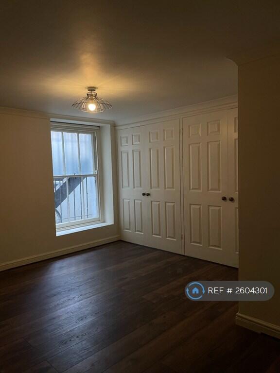 Large Bedroom Wardrobe