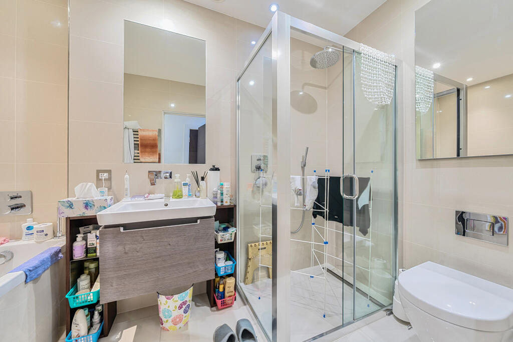 11-681b34e34bdf3-...