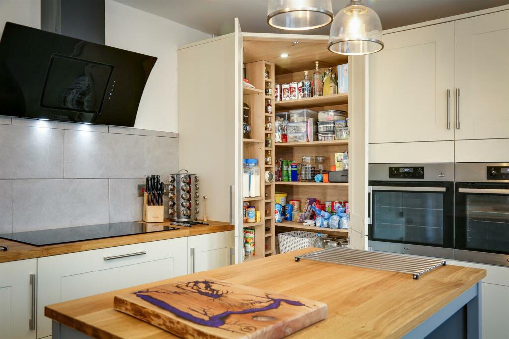 Kitchen - Larder Cupboard