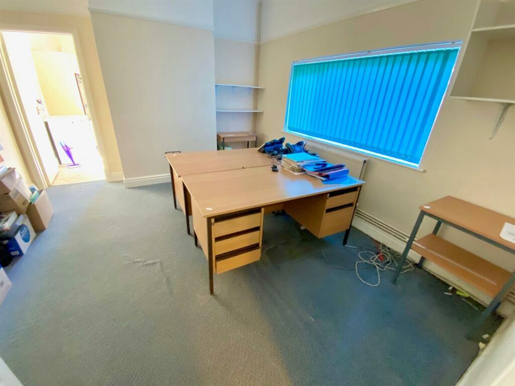 ROOM 3.jpg