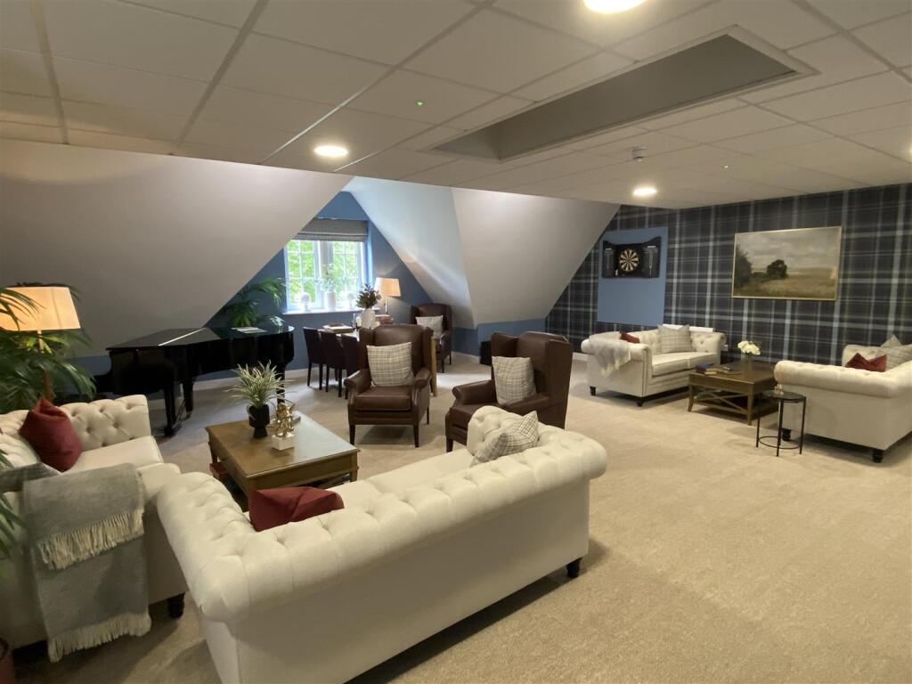 Communal Lounge 3. jpg