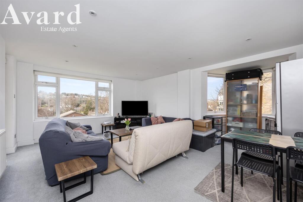 Varndean Drive_Monterey Court_Flat 9-008.jpg