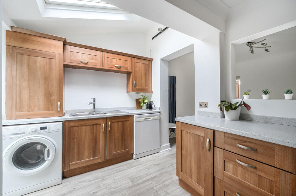 1345553-7-68b1843...