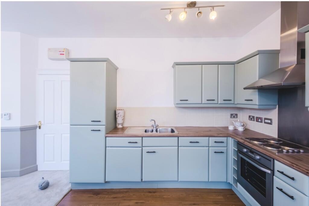 Villetts House, Cricklade Street, Old Town