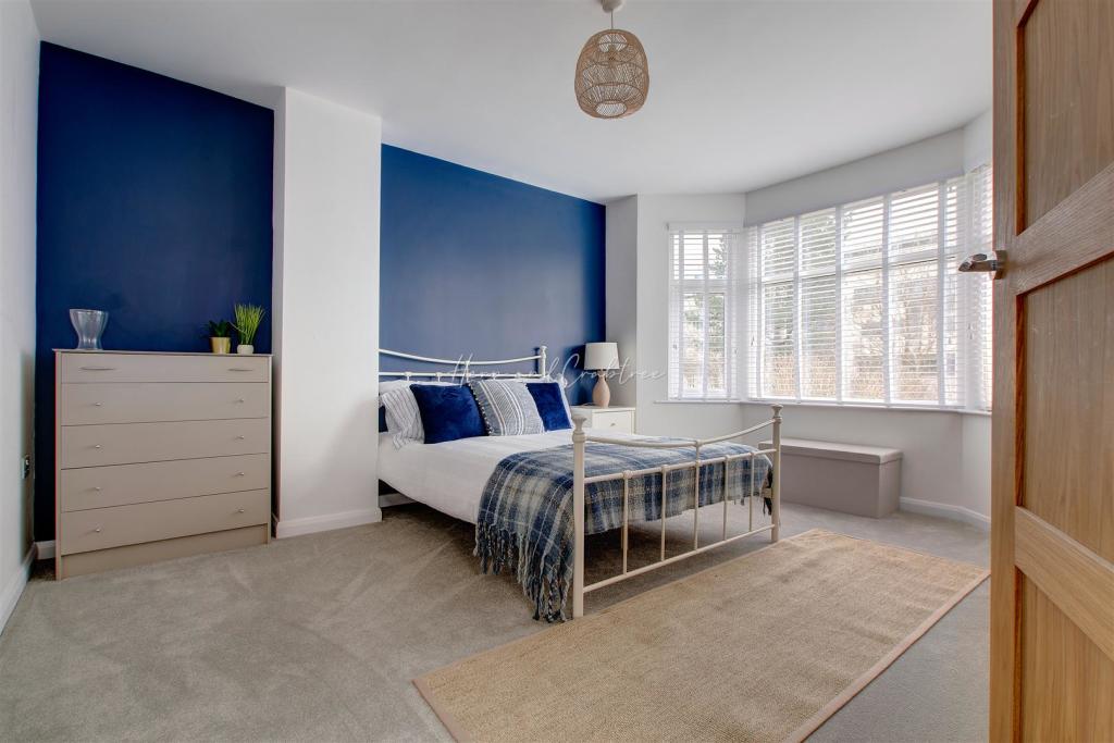 King George V_Hern_Crabtree_ (34).jpg